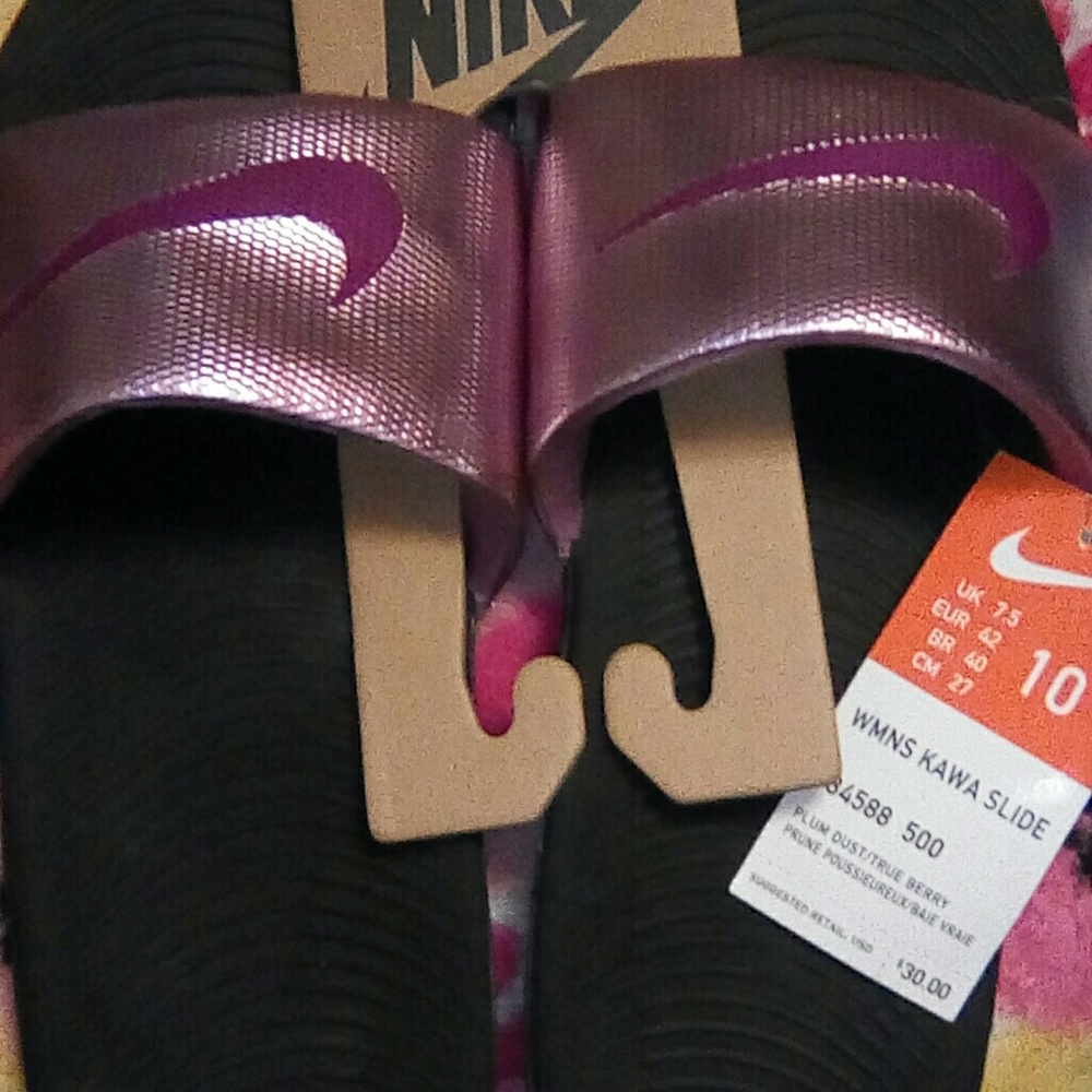 Nike slides